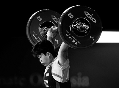 华盈策略 “告别战”谢幕旧级别 国际举坛“辞旧迎新”