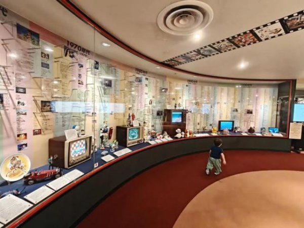 长城配资 从哪吒到LABUBU，一个爆发临界点正在到来